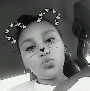 Meet your Posher, Candace